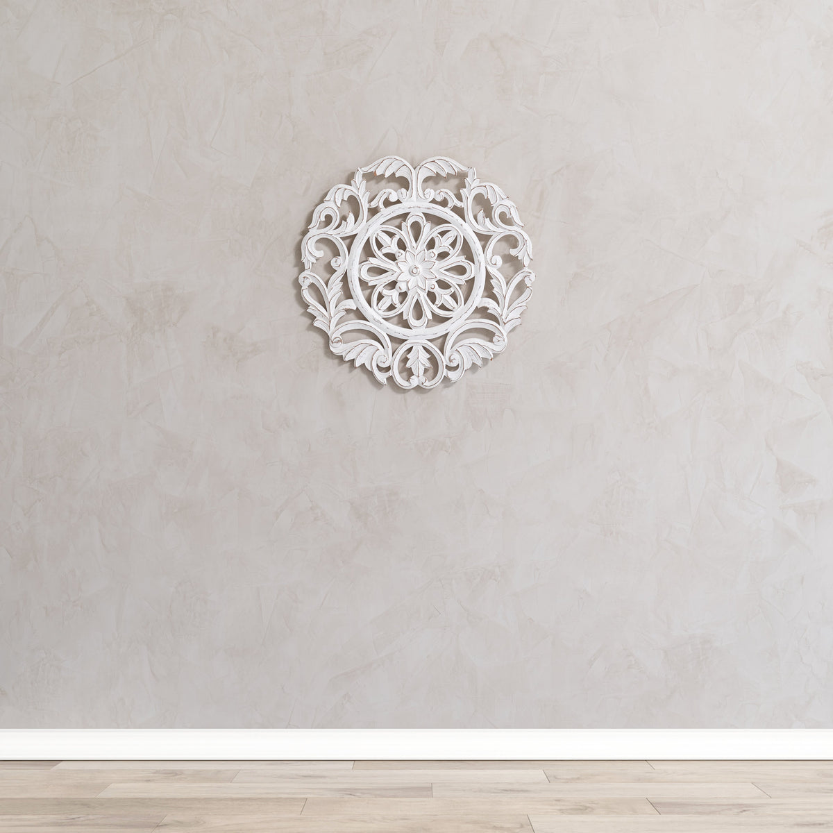 Lassi Medallion Hand Carved - White