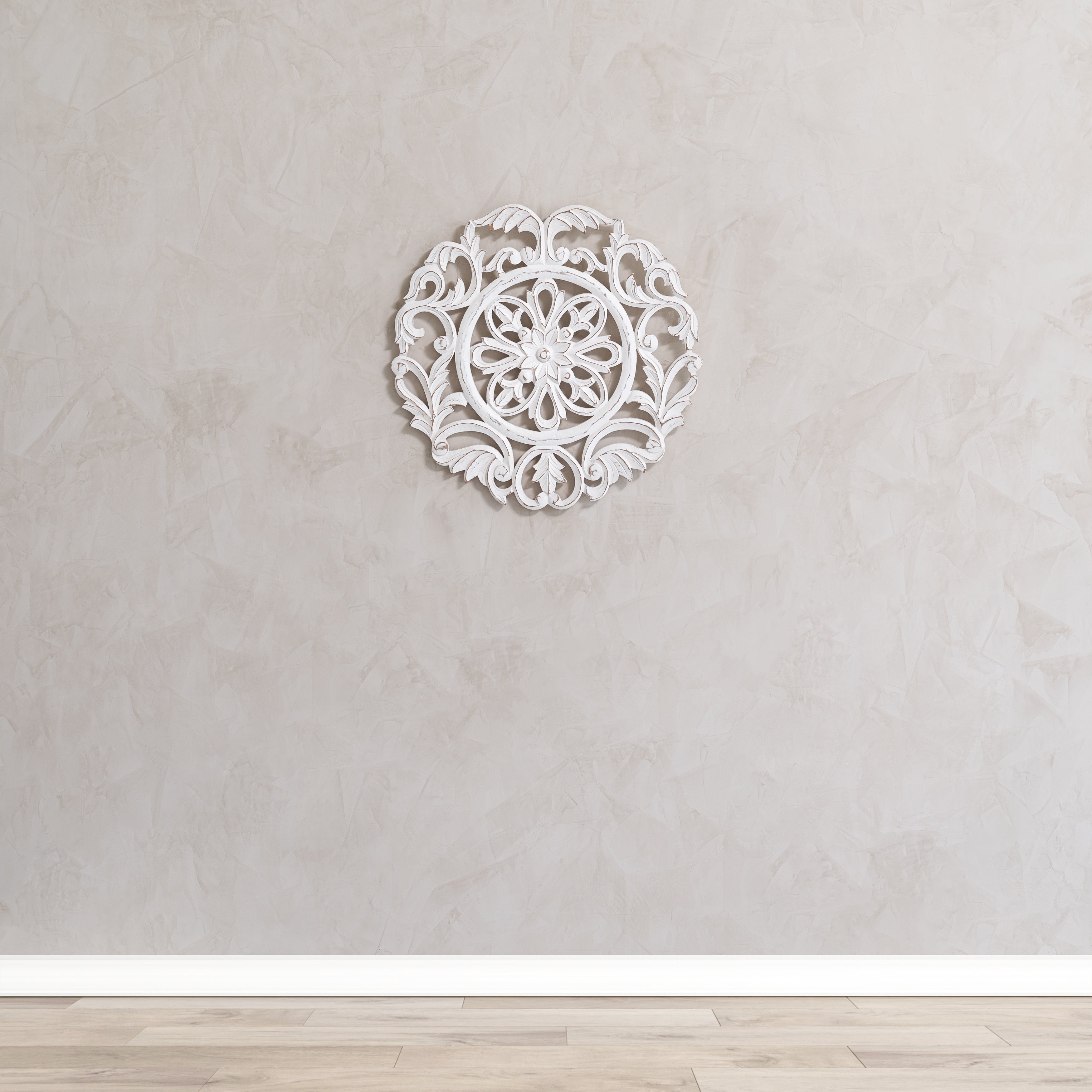 Lassi Medallion Hand Carved - White